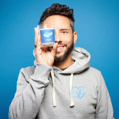 Bougie coeur aux couleurs de Handicap International