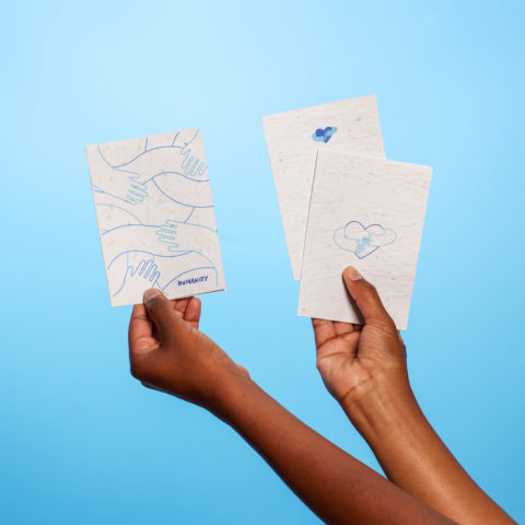 Cartes de voeux à planter et biodégradables aux couleurs d'Handicap International