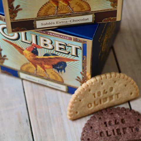 Lot de 2 boîtes de biscuits demi-lune extra vanille & extra chocolat